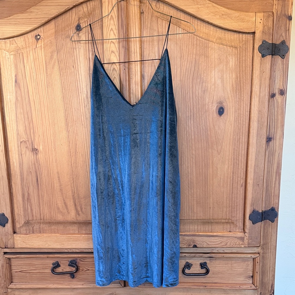 Elegant Blue Velvet Slip Dress